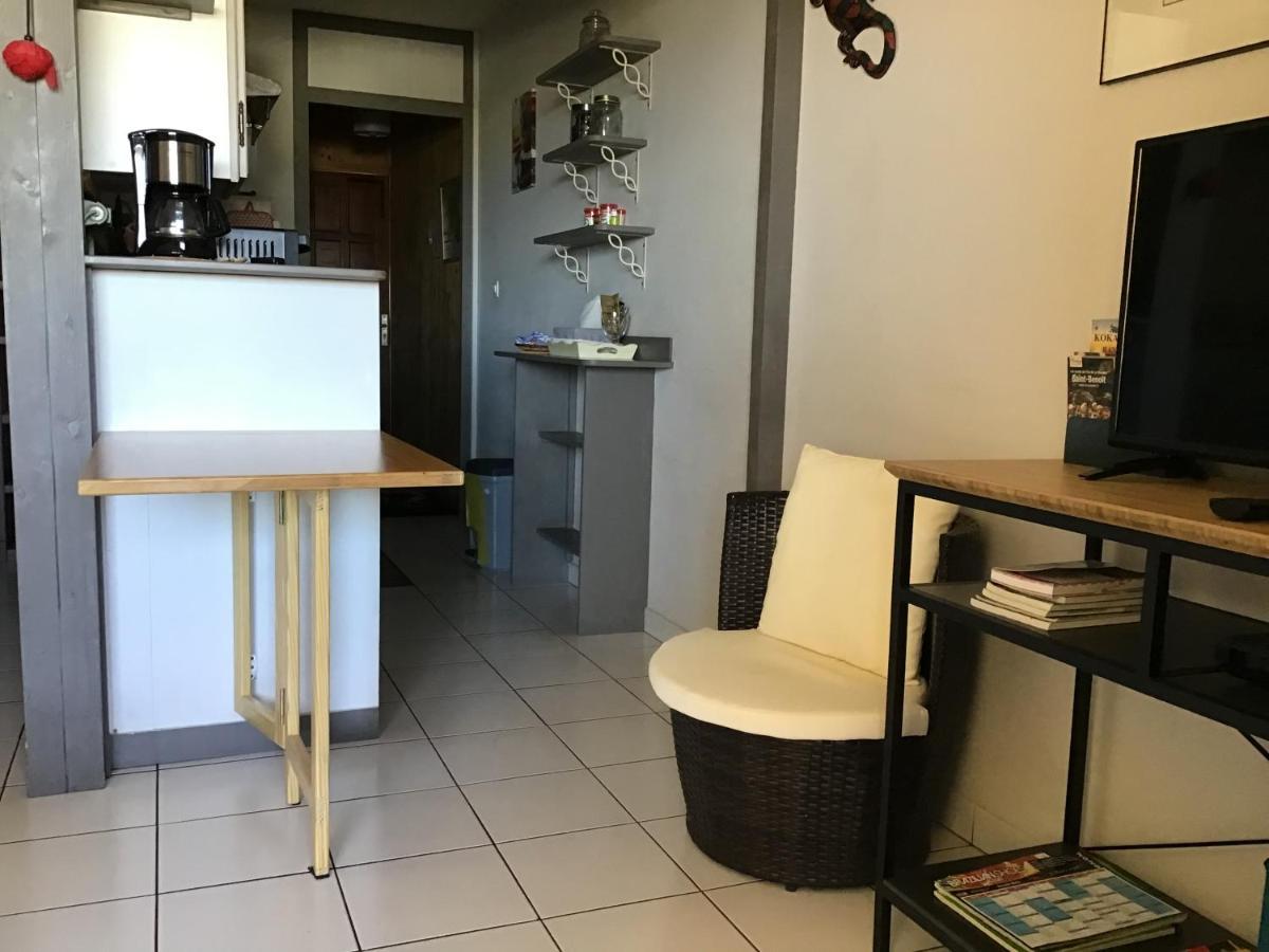 Charmant Studio Saint-Gilles-les Bains Bagian luar foto
